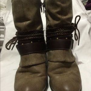 Super cute ankle boots